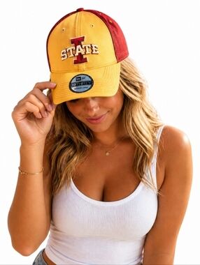 Iowa state cyclones ball cap hat New with tags Embroidered 39thirty medium large